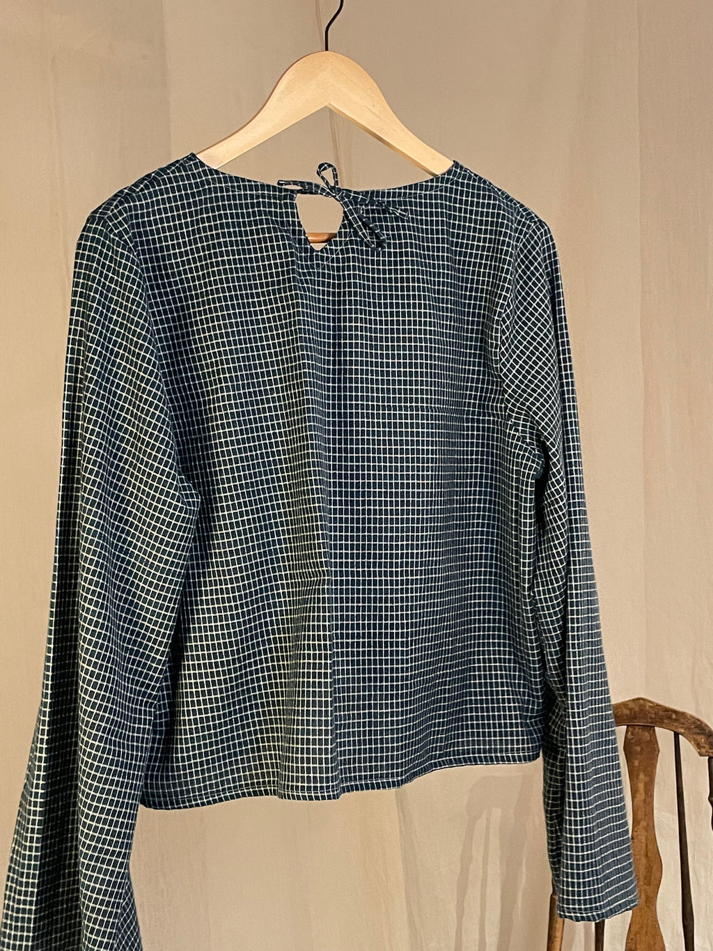 long sleeve scrunch blouse